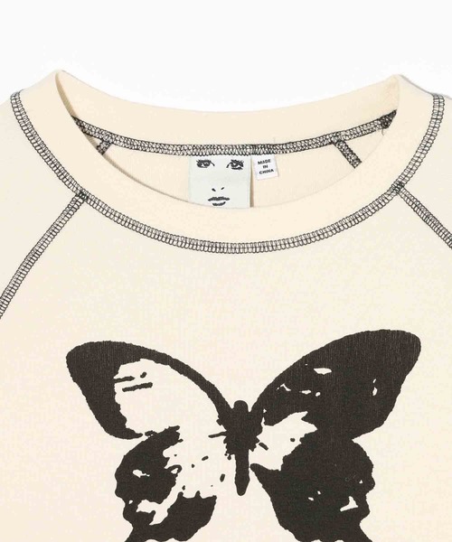 X-girl（エックスガール）の「BUTTERFLY RAGLAN L/S BABY TEE（Tシャツ/カットソー・レディース・オフホワイト/ブラック/ブラウン・M/S）」の5枚目の写真
