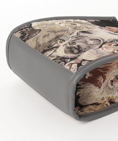 AT CREATION（アットクリエイション）の「EM:AT CREATION  クロッカスショルダーバッグ（ショルダーバッグ・レディース・レオパード/ブラック/アニマル・FREE）」の5枚目の写真