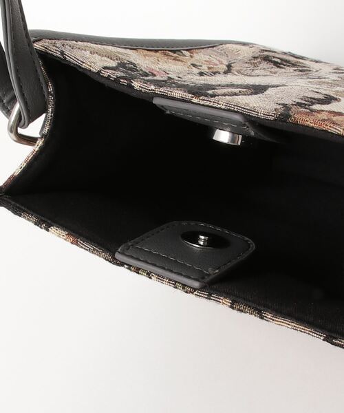 AT CREATION（アットクリエイション）の「EM:AT CREATION  クロッカスショルダーバッグ（ショルダーバッグ・レディース・レオパード/ブラック/アニマル・FREE）」の6枚目の写真