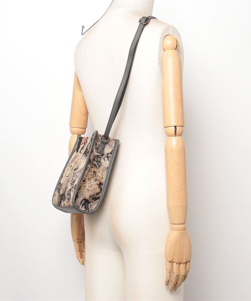 AT CREATION（アットクリエイション）の「EM:AT CREATION  クロッカスショルダーバッグ（ショルダーバッグ・レディース・レオパード/ブラック/アニマル・FREE）」の11枚目の写真