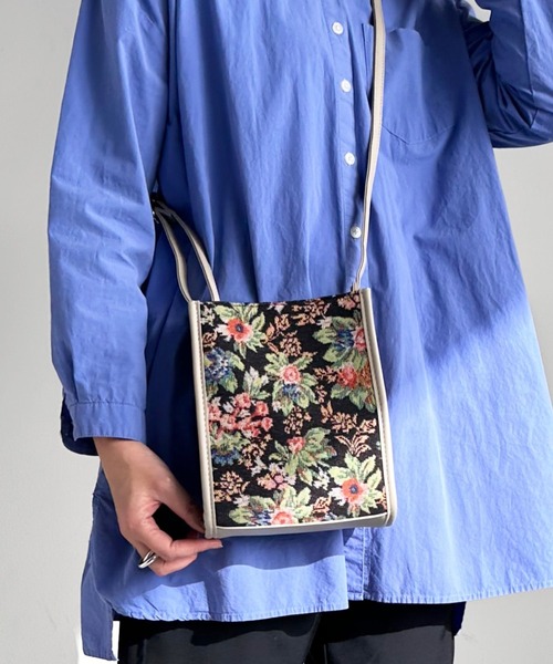 AT CREATION（アットクリエイション）の「EM:AT CREATION  クロッカスショルダーバッグ（ショルダーバッグ・レディース・レオパード/ブラック/アニマル・FREE）」の2枚目の写真