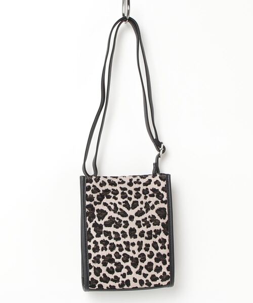 AT CREATION（アットクリエイション）の「EM:AT CREATION  クロッカスショルダーバッグ（ショルダーバッグ・レディース・レオパード/ブラック/アニマル・FREE）」の14枚目の写真