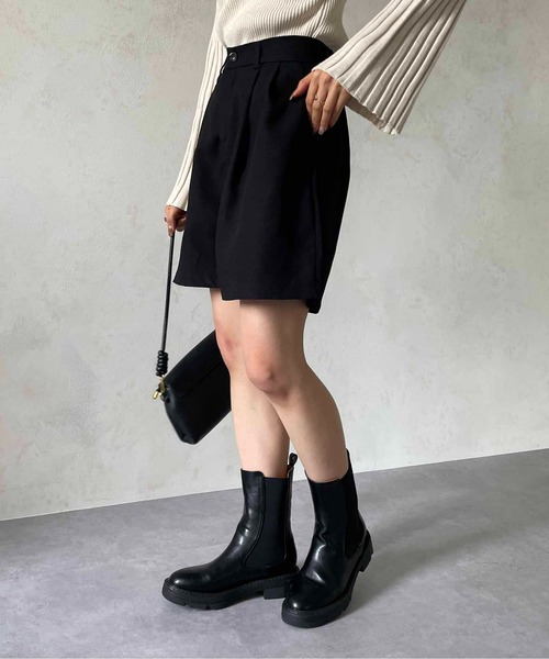 Thevon(ゼボン)の「起毛タックハーフパンツ(その他パンツ・レディース・チャコールグレー/ベージュ/ブラック・FREE)」の6枚目の写真