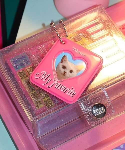 THENCE（デンス）の「THENCE／スクエアフォトフレームキーホルダー/デンス/韓国雑貨/2100591（ステーショナリー・レディース・インディゴブルー/ピンク・0）」の2枚目の写真