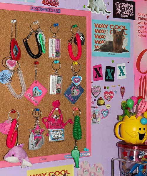 THENCE（デンス）の「THENCE／スクエアフォトフレームキーホルダー/デンス/韓国雑貨/2100591（ステーショナリー・レディース・インディゴブルー/ピンク・0）」の5枚目の写真