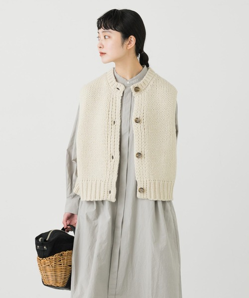 かぐれ（カグレ）の「ラムウールボタンニットベスト（ニット/セーター