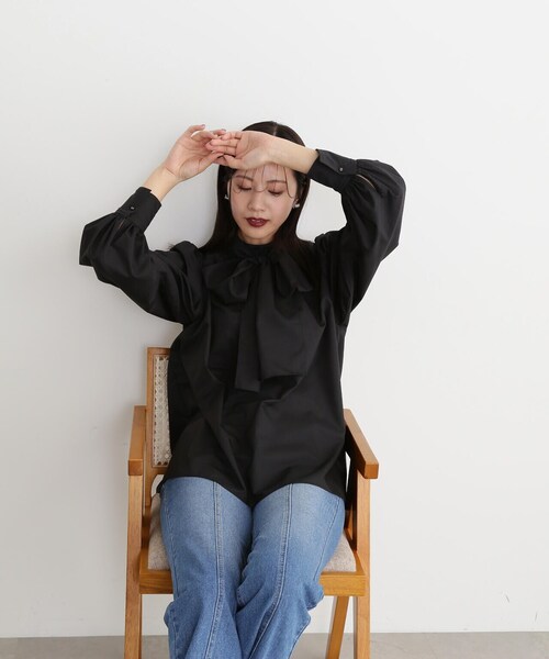 N.（N. Natural Beauty Basic）（エヌエヌナチュラルビューティーベーシック）の「◆リボンタイ付ボリュームブラウス（Tシャツ/カットソー・レディース・オフホワイト/ブルー/ブラック・MEDIUM）」の11枚目の写真