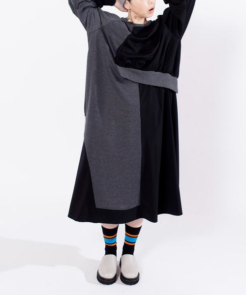 OSMOSIS(オズモーシス)の「配色切替ワンピース(ワンピース・レディース・ブラック/ライトグレー・ONE SIZE)」の16枚目の写真