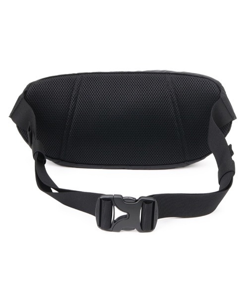 CHUMS(チャムス)の「【CHUMS】Spring Dale Waist Pack(ボディバッグ/ウエストポーチ・メンズ・ブラック系その他・FREE)」の4枚目の写真