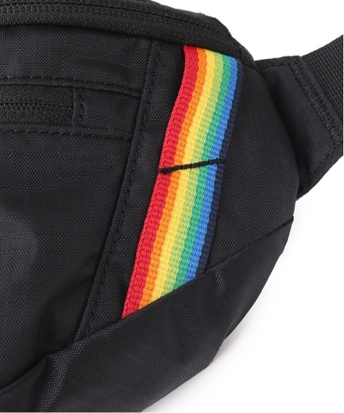 CHUMS(チャムス)の「【CHUMS】Spring Dale Waist Pack(ボディバッグ/ウエストポーチ・メンズ・ブラック系その他・FREE)」の7枚目の写真