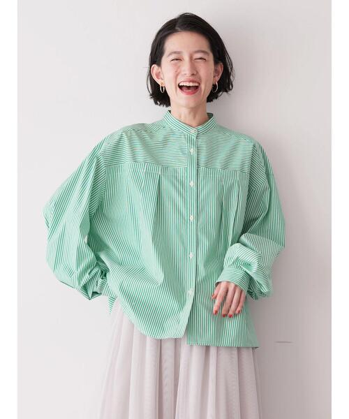 AMERICAN HOLIC(アメリカンホリック)の「イージーケア切替タックワイドシャツ(シャツ/ブラウス・レディース・マルチ/ネイビー系2/サックスブルー系3/グリーン系その他3/ブラック×ホワイト・M/L)」の21枚目の写真