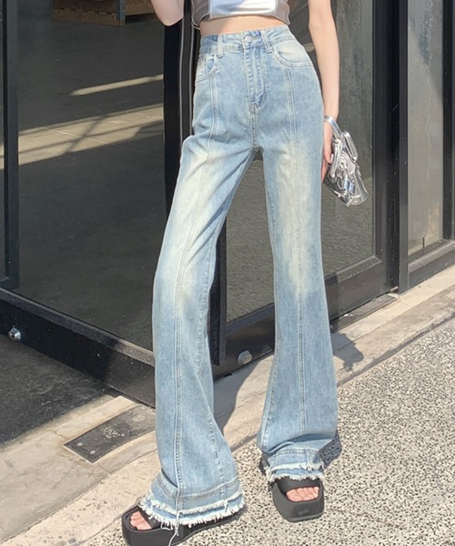 Twinkle;pm(トゥインクルピーエム)の「ハイウエストフリンジデニムパンツ(デニムパンツ・レディース・ライトブルー・SMALL/MEDIUM/LARGE)」の4枚目の写真