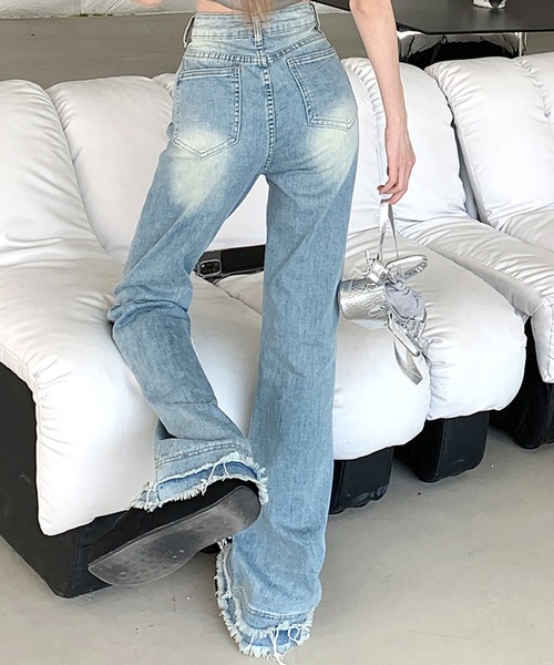 Twinkle;pm(トゥインクルピーエム)の「ハイウエストフリンジデニムパンツ(デニムパンツ・レディース・ライトブルー・SMALL/MEDIUM/LARGE)」の10枚目の写真