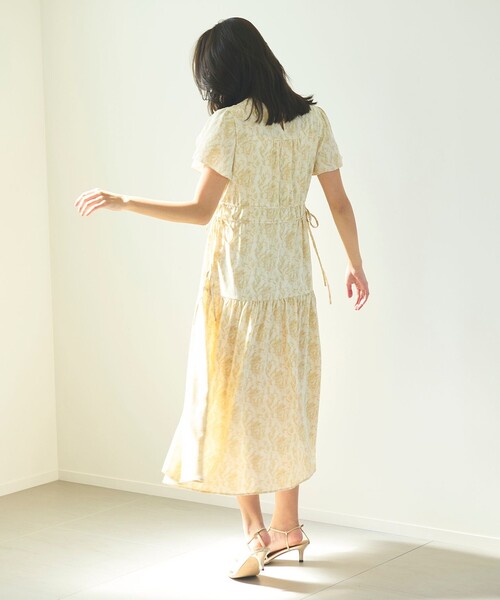 Feroux（フェルゥ）の「【洗える】フラワープリントドロスト ワンピース（ワンピース・レディース・スカイブルー系3/ライトイエロー系3・F）」の5枚目の写真