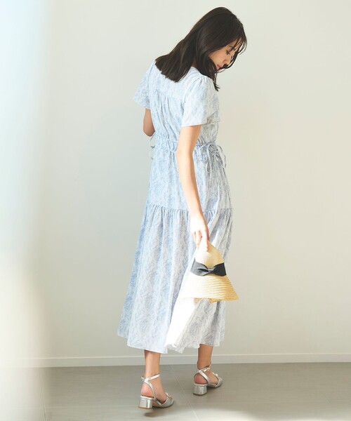 Feroux（フェルゥ）の「【洗える】フラワープリントドロスト ワンピース（ワンピース・レディース・スカイブルー系3/ライトイエロー系3・F）」の11枚目の写真