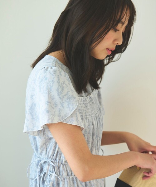 Feroux（フェルゥ）の「【洗える】フラワープリントドロスト ワンピース（ワンピース・レディース・スカイブルー系3/ライトイエロー系3・F）」の16枚目の写真