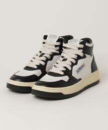 メダリストミッドバイカラースニーカー Autry Medalist Mid Bicolor Sneakers In White And Sandstorm