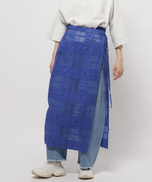 niko and（ニコアンド）の「シアーチェックラップスカート