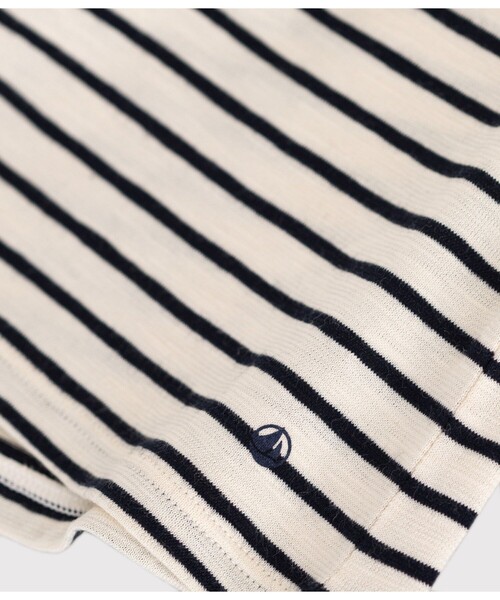 PETIT BATEAU（プチバトー）の「コットンボーダー半袖カットソー（Tシャツ/カットソー・キッズ・ホワイト×ネイビー・18MONTH/12MONTH/24MONTH/36MONTH）」の3枚目の写真