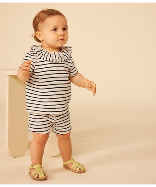 PETIT BATEAU（プチバトー）の「コットンボーダー半袖カットソー（Tシャツ/カットソー・キッズ・ホワイト×ネイビー・18MONTH/12MONTH/24MONTH/36MONTH）」の4枚目の写真