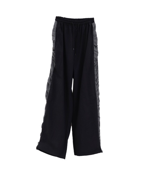 LVEU.(ラブユ.)の「【LVEU.】シャーリングラインナイロンパンツ / ボトムス パンツ シャカパン フリル シャーリング バイカラー ライン チャコール グレー ピンク(その他パンツ・レディース・ピンク/チャコールグレー・FREE)」の12枚目の写真