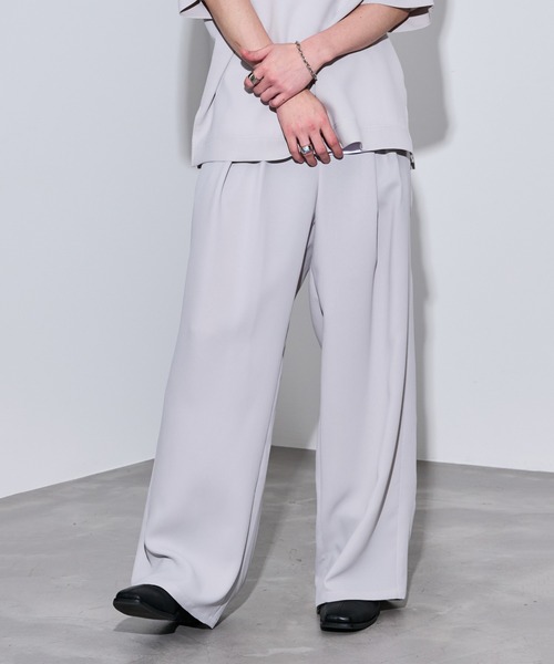 JUNRED（ジュンレッド）の「【 セットアップ対応 】ステッチワークボックスプリーツワイドパンツ（スラックス・メンズ・ブラック/オリーブ/ライトグレー・L/M/S）」の2枚目の写真