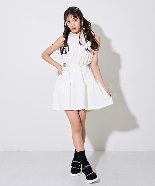 セール】サイドカットアウトふくれジャガードワンピース