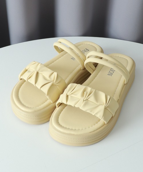 Miniministore(ミニミニストア)の「ストラップサンダル 厚底 ミュール(サンダル・レディース・ブラック/アイボリー/ベージュ・23.5cm/23.0cm/22.5cm/25.0cm/24.5cm/24.0cm)」の19枚目の写真