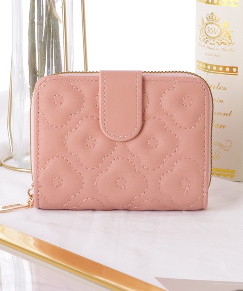 Lace Ladies(レースレディース)の「フラワー キルティング 二つ折り ラウンドファスナー 財布(財布・レディース・ブラック/ライトピンク/ブルーグレー/グリーン/チェリーピンク・FREE)」の5枚目の写真