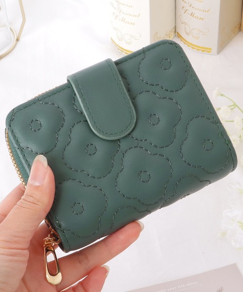 Lace Ladies(レースレディース)の「フラワー キルティング 二つ折り ラウンドファスナー 財布(財布・レディース・ブラック/ライトピンク/ブルーグレー/グリーン/チェリーピンク・FREE)」の15枚目の写真