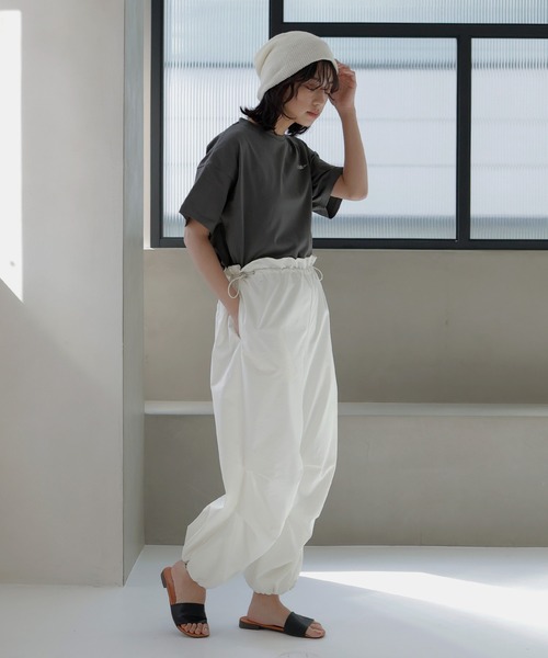 hellam（へラム）の「STATIONバックロゴオーバーサイズT（Tシャツ/カットソー・レディース・オフホワイト/スミクロ/ブラック・FREE）」の16枚目の写真