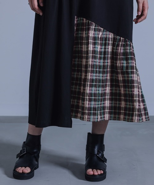 kOhAKU（コハク）の「『メッシュTシャツ×チェック柄切替タンクワンピースセット』（ワンピース・レディース・ブラック・2/1）」の6枚目の写真