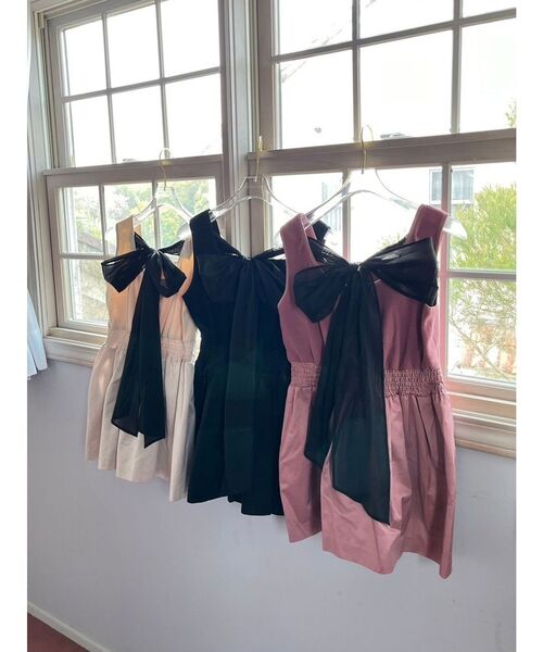 CALNAMUR(カルナムール)の「バックリボンペプラムトップス(Tシャツ/カットソー・レディース・ピンク/ブラック/ベージュ・FREE)」の4枚目の写真