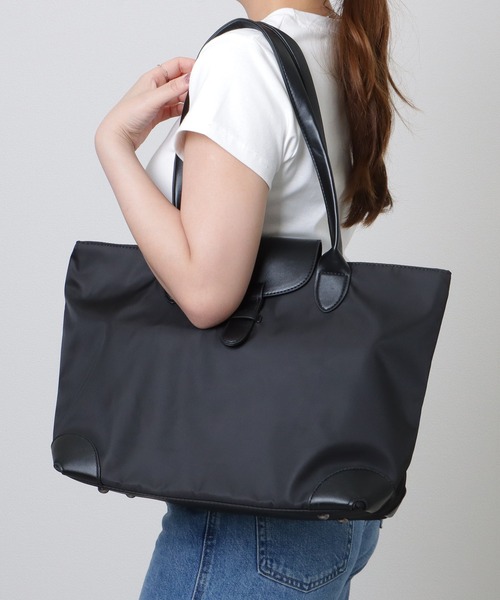 Lace Ladies（レースレディース）の「配色 レザー ビッグ 軽量 トートバッグ（トートバッグ・レディース・ブラック/ベージュ/ブラウン・FREE）」の4枚目の写真