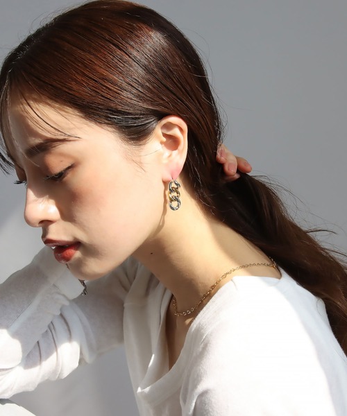 abaskdesign(アバスクデザイン)の「金属アレルギー対応 バイカラーチェーンステンレスピアス(ピアス(両耳用)・レディース・シルバー・FREE)」の2枚目の写真