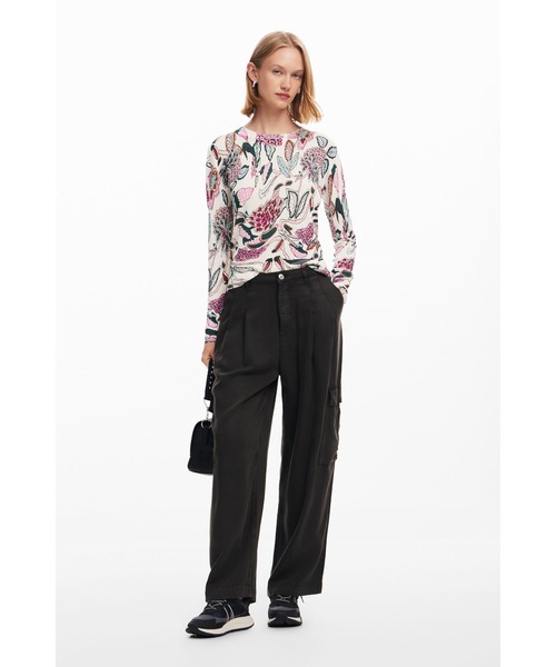 長袖セーター、丸首、花柄のディテール(ニット/セーター)|Desigual(デシグアル) 長袖セーター、丸首、花柄のディテール(ニット/セーター)|Desigual(デシグアル)