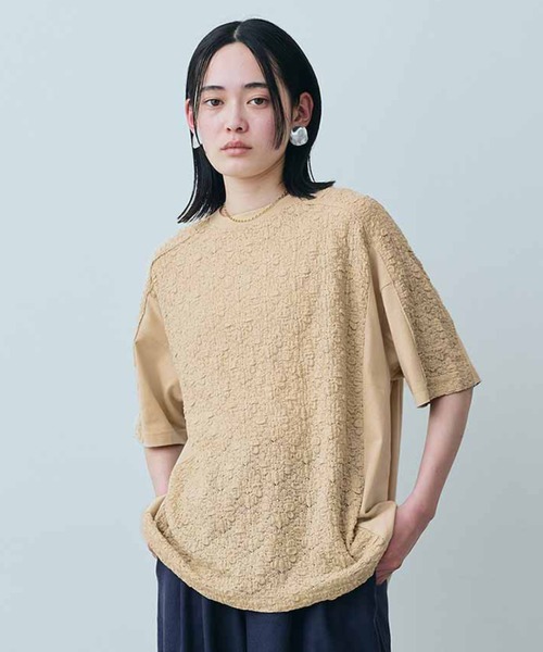 MEDE19F(メデジュウキュウ)の「MEDE19F レース遣いのコンビTシャツ(Tシャツ/カットソー・レディース・ブラック/ベージュ/ホワイト・MEDIUM/LARGE/XX-LARGE/X-LARGE)」の3枚目の写真