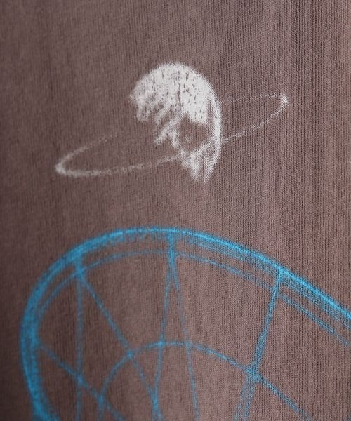 LOWRYS FARM（ローリーズファーム）の「カコウプリントＳＳ　139254（Tシャツ/カットソー・メンズ・ブラック/グレー・LARGE/MEDIUM）」の4枚目の写真