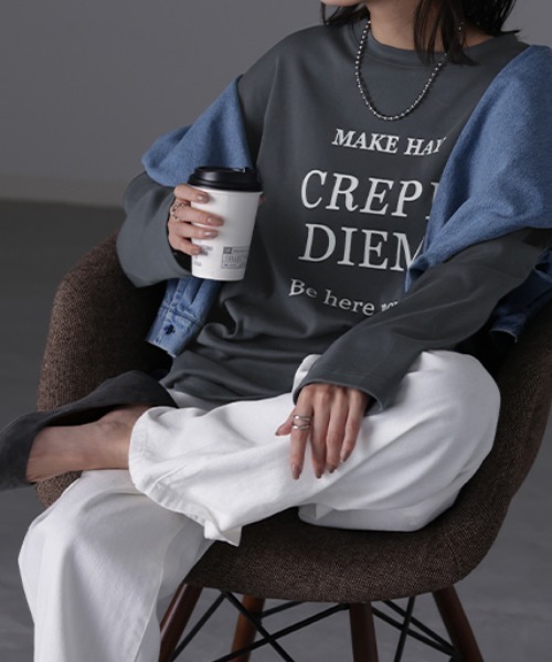 HUG.U(ハグユー)の「すっきり ルーズロゴTシャツ(Tシャツ/カットソー・レディース・ダークグレー/ホワイト/グレー・FREE)」の3枚目の写真