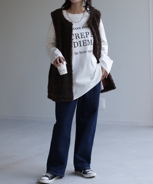 HUG.U(ハグユー)の「すっきり ルーズロゴTシャツ(Tシャツ/カットソー・レディース・ダークグレー/ホワイト/グレー・FREE)」の11枚目の写真