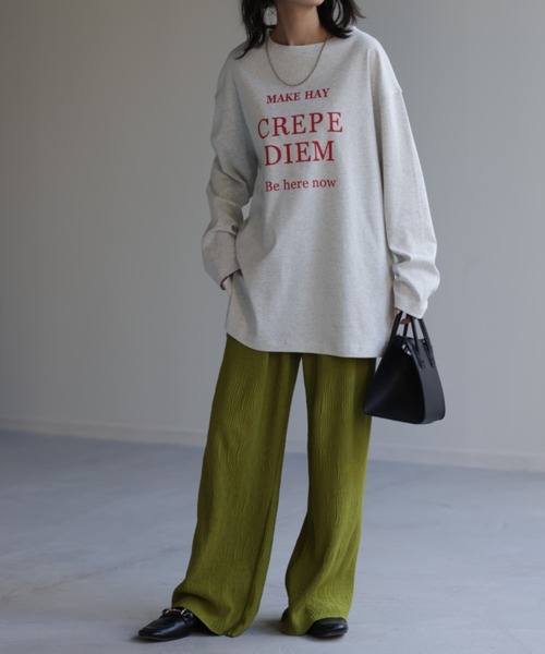 HUG.U(ハグユー)の「すっきり ルーズロゴTシャツ(Tシャツ/カットソー・レディース・ダークグレー/ホワイト/グレー・FREE)」の8枚目の写真