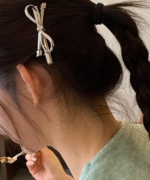 Vipoa（ヴィポア）の「ribbon hair clip（ヘアピン・レディース・シルバー・FREE）」の3枚目の写真