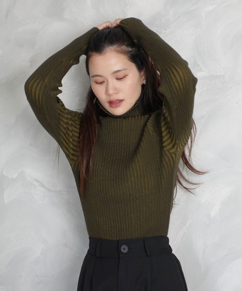 CORNERS（コーナーズ）の「プレーティングリブニットシームレスタートルプルオーバー（ニット/セーター・レディース・ベージュ系その他/テラコッタ/カーキ/グレイッシュベージュ/ブラック・M）」の17枚目の写真