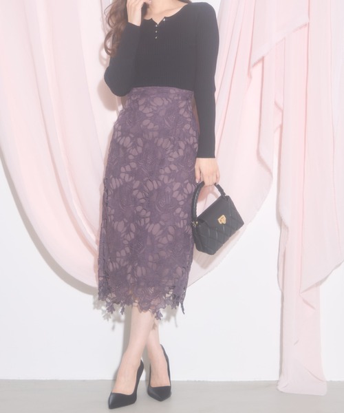 美品✨ブルネロクチネリ　フラワーレース　スカート　ブラック　40 index（インデックス）の「◇ロータスフラワーレースタイト