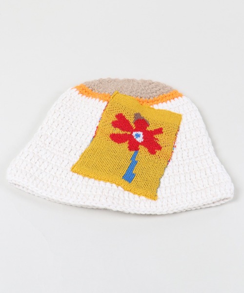 SPINNS（スピンズ）の「フラワーニットバケットハット（ハット・メンズ・オフホワイト/ブラック・ONESIZE）」の6枚目の写真