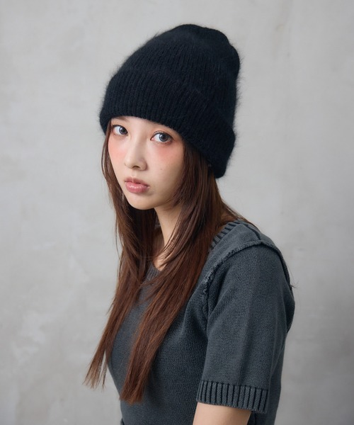 ENVYM（アンビー）の「フラッフィービーニー（ニットキャップ/ビーニー・レディース・レッド/ブラック・FREE）」の3枚目の写真