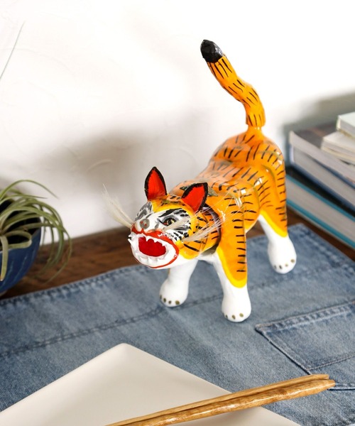 張り子トラ【HAPPY HOLIDAYS 2025】（インテリア雑貨）｜BAYFLOW（ベイフロー）