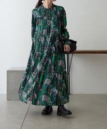 長袖ティアードギャザーワンピース