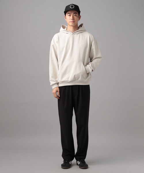 BAYFLOW（ベイフロー）の「URBANプリントスウェットフーディー（パーカー・メンズ・ブルー/アイボリー/ブラック・MEDIUM/LARGE）」の6枚目の写真