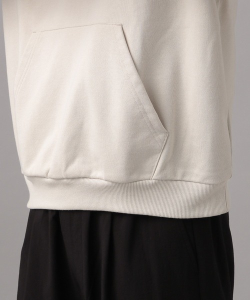 BAYFLOW（ベイフロー）の「URBANプリントスウェットフーディー（パーカー・メンズ・ブルー/アイボリー/ブラック・MEDIUM/LARGE）」の22枚目の写真